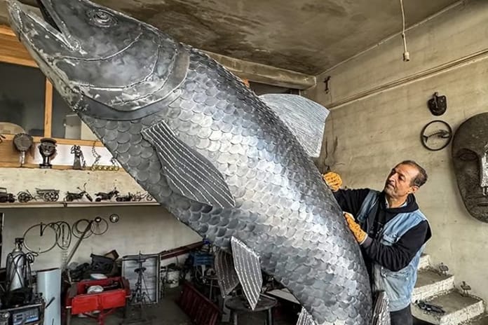 İran'lı heykeltıraştan "İnci Kefali" heykeli