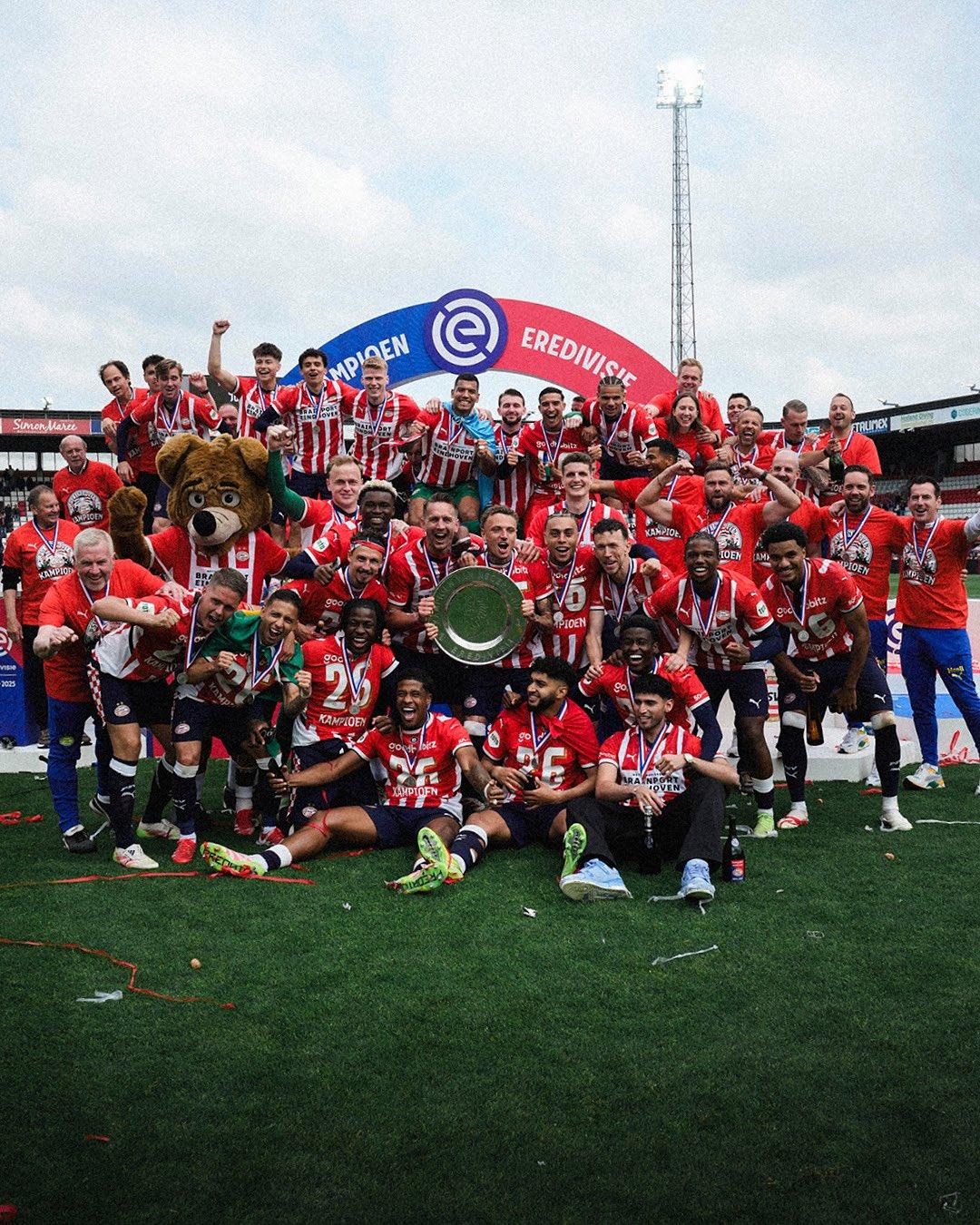 PSV 9 puan geriden gelerek 26. şampiyonluğuna ulaştı