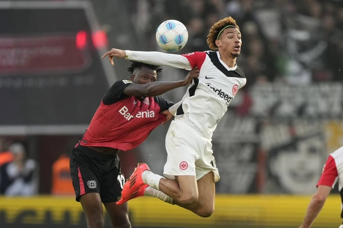 Galatasaray'ın Şampiyonlar Ligi rakibi Frankfurt, 9 kişilik Leverkusen'e mağlup oldu