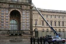 Louvre Müzesi'ni soyan hırsızlardan biri YouTuber çıktı