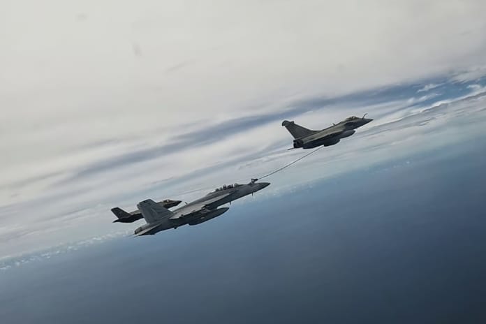 ABD ve Fransa, Rafale uçağının F/A-18 yakıt ikmal sertifikasyonu üzerinde çalışıyor