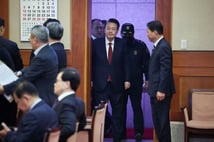 Eski devlet başkanı için 10 yıl hapis istemi mahkemede açıklandı