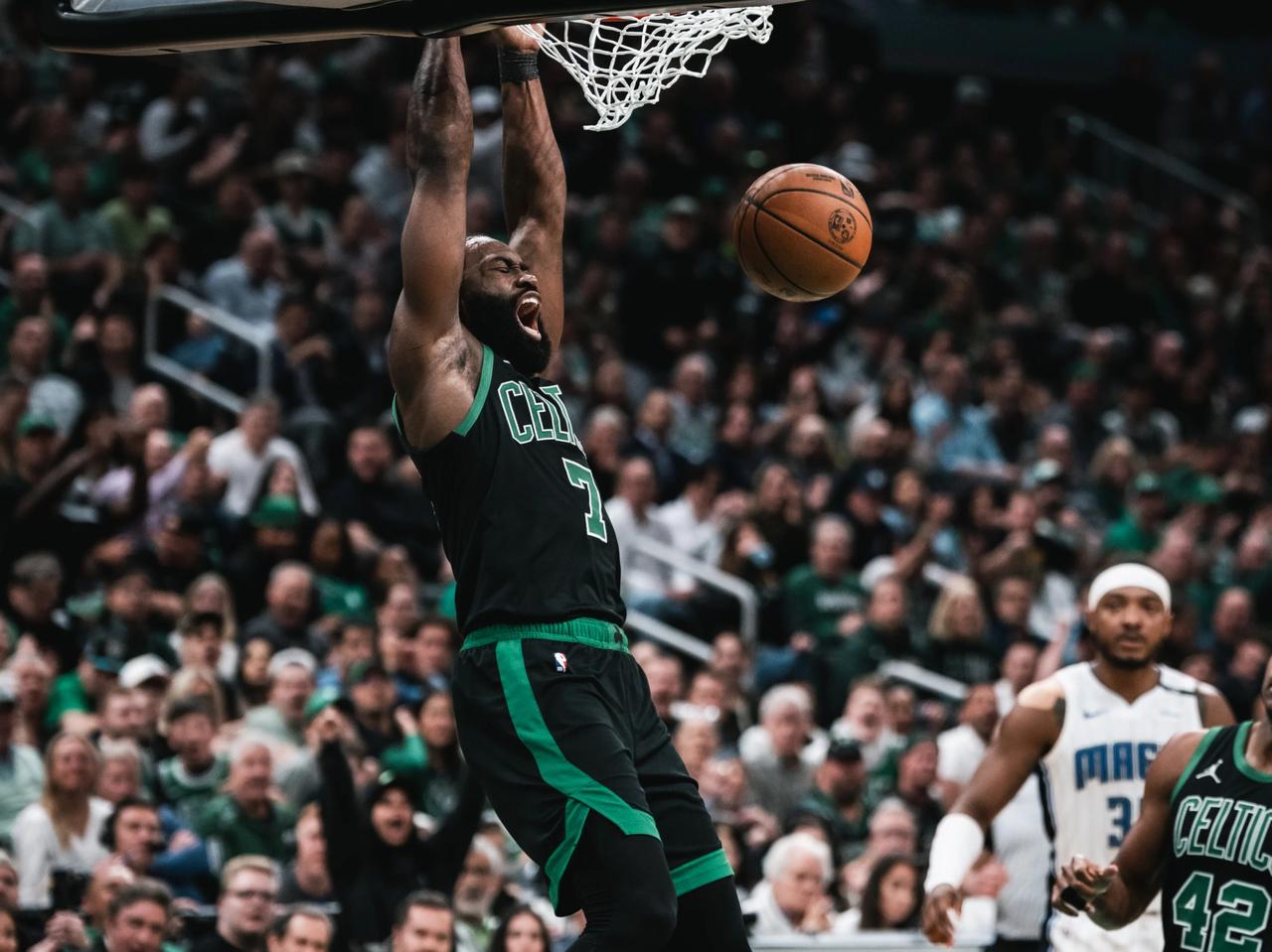 NBA'de Celtics ve Pacers, Doğu Konferansı yarı finalinde