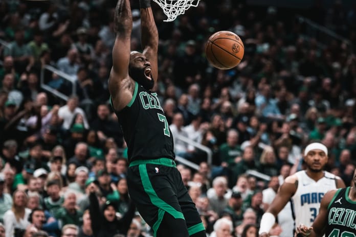 NBA play-off'larında Celtics ve Pacers, Doğu Konferansı yarı finaline çıktı