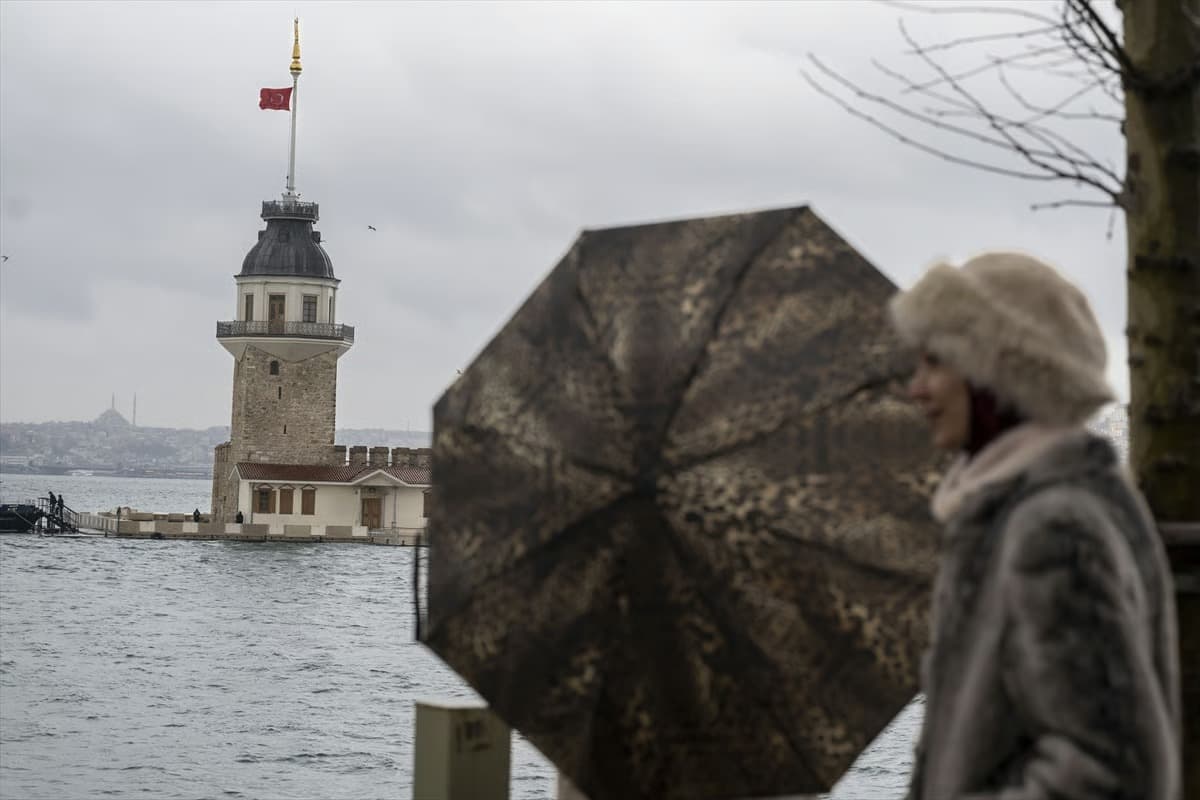 İstanbul’da sağanak ve fırtına etkili oldu