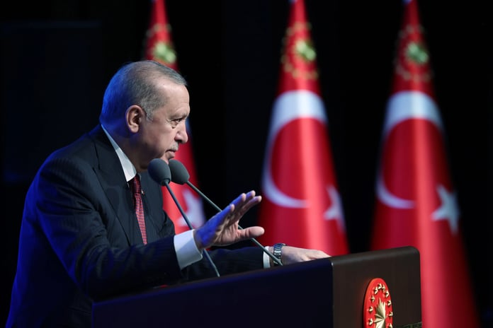 Cumhurbaşkanı Erdoğan: İlim ve bilgiye dört elle sarıldığımızda başarıyı yakaladık