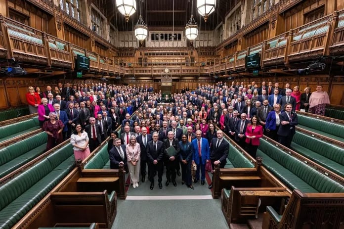İngiliz İstihbaratı parlamenterleri Çin'in casusluk girişimlerine karşı uyardı