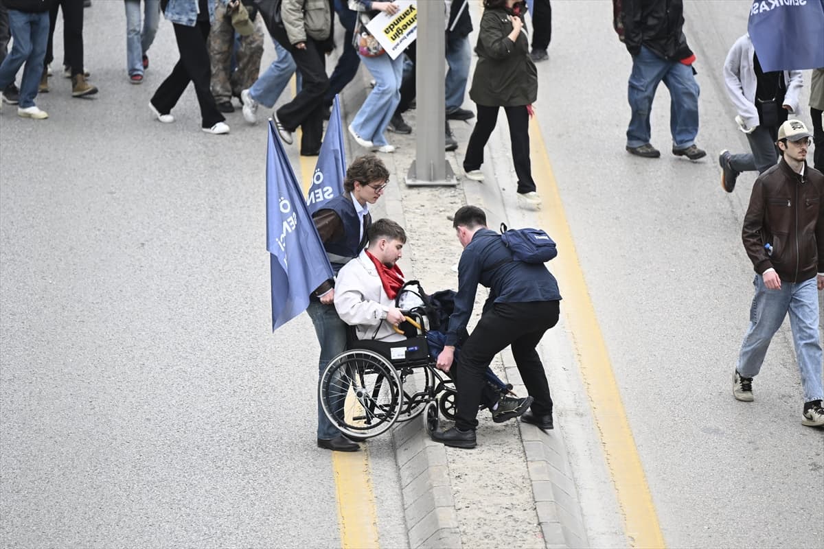 Başkentte 1 Mayıs böyle kutlandı! Doruk Madencilik işçileri de meydandaydı