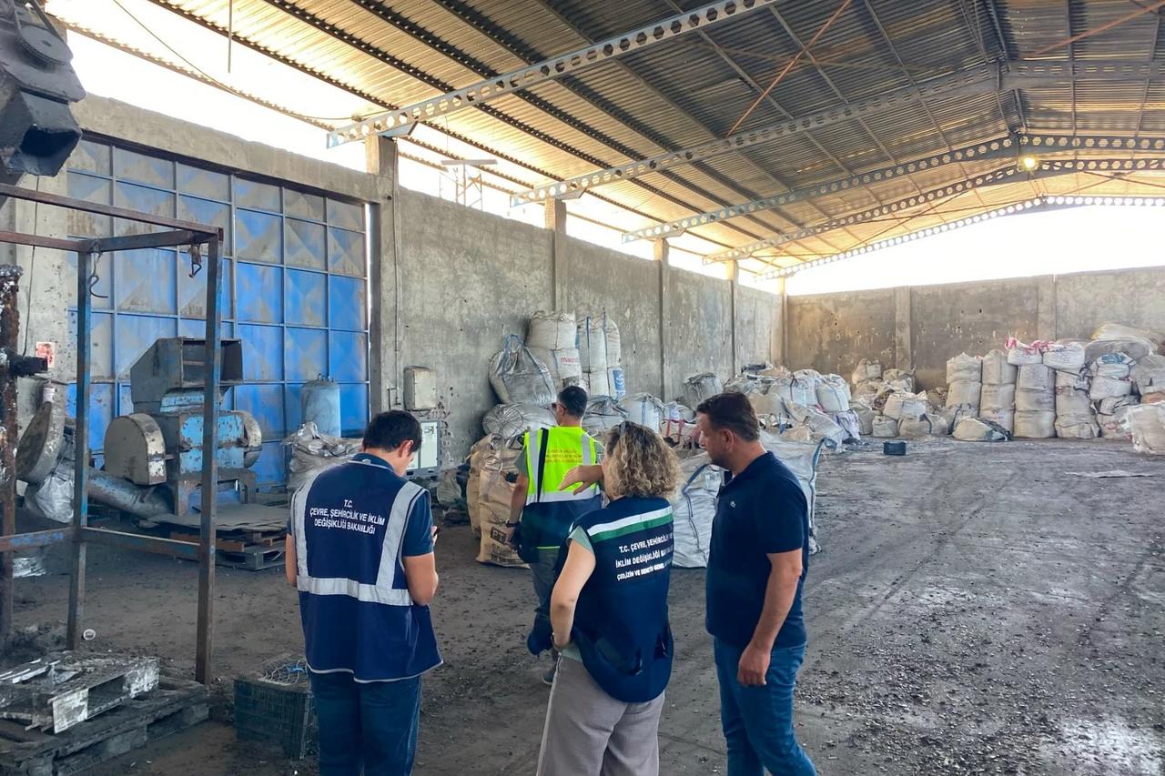 Akdeniz'de mikroplastik kirliliği denetimleri: 23 tesise 47,5 milyon TL veza