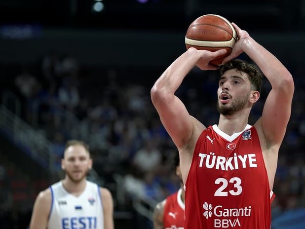 EuroBasket 2025'te namağlup yürüyüş devam ediyor: Alperen Şengün şov yaptı, gözler grup liderliği maçında