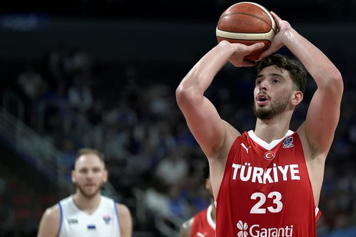 EuroBasket 2025'te namağlup yürüyüş devam ediyor: Alperen Şengün şov yaptı, gözler grup liderliği maçında