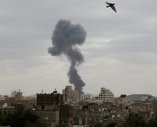 İsrail Yemen’in başkenti Sana’yı vurdu