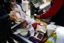 Çayda boya, pekmezde şeker ilavesi tespit edildi