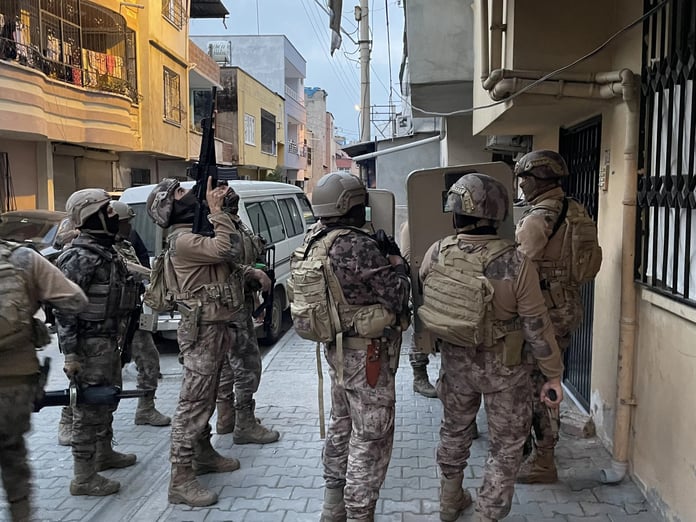 Organize suç örgütüne büyük darbe: 89 gözaltı 