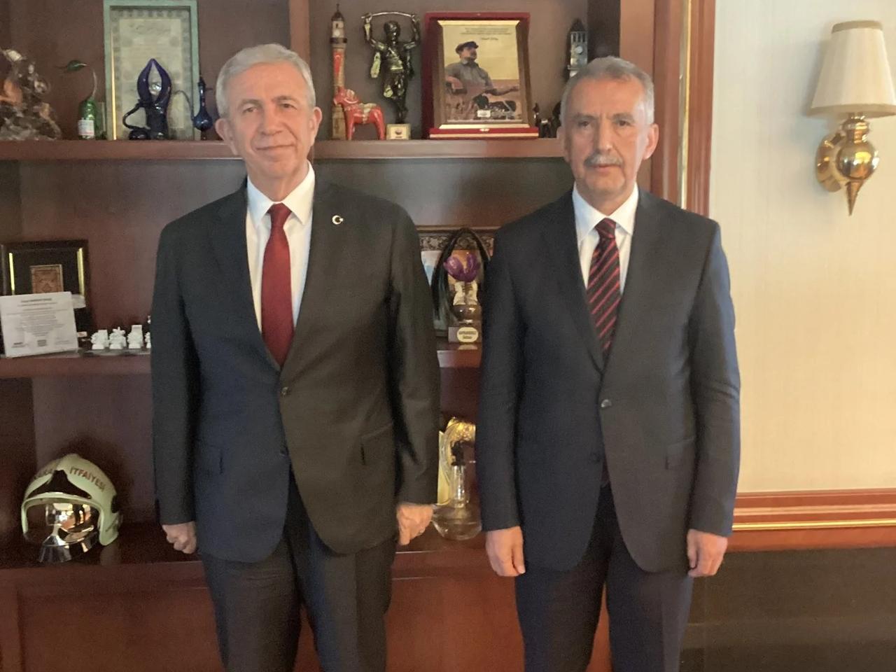 Siyasi intikam için dükkanlar kapatılıyor!