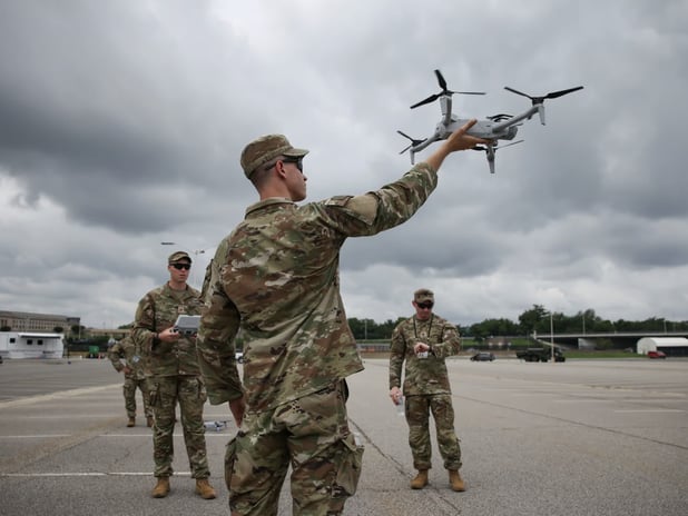 ABD, Drone Dominance Programı kapsamında 2027’ye kadar yüz binlerce İHA için 25 firmayı seçti
