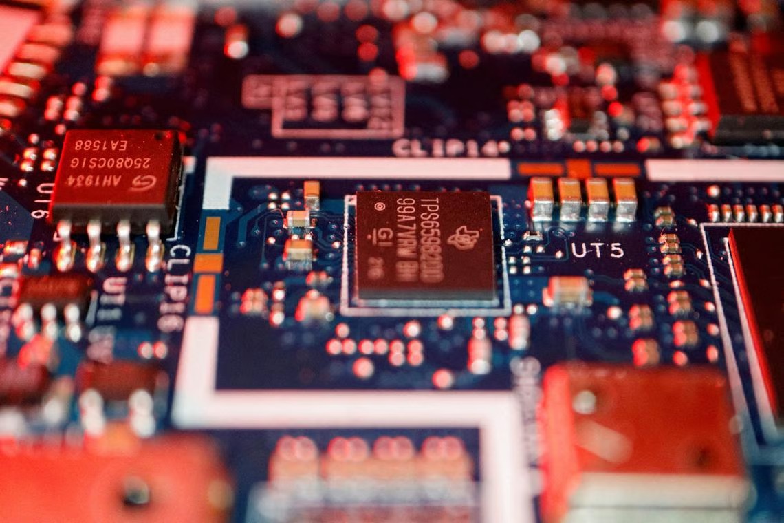 Malaysia Imposes Permit Requirement on AI Chip Exports
