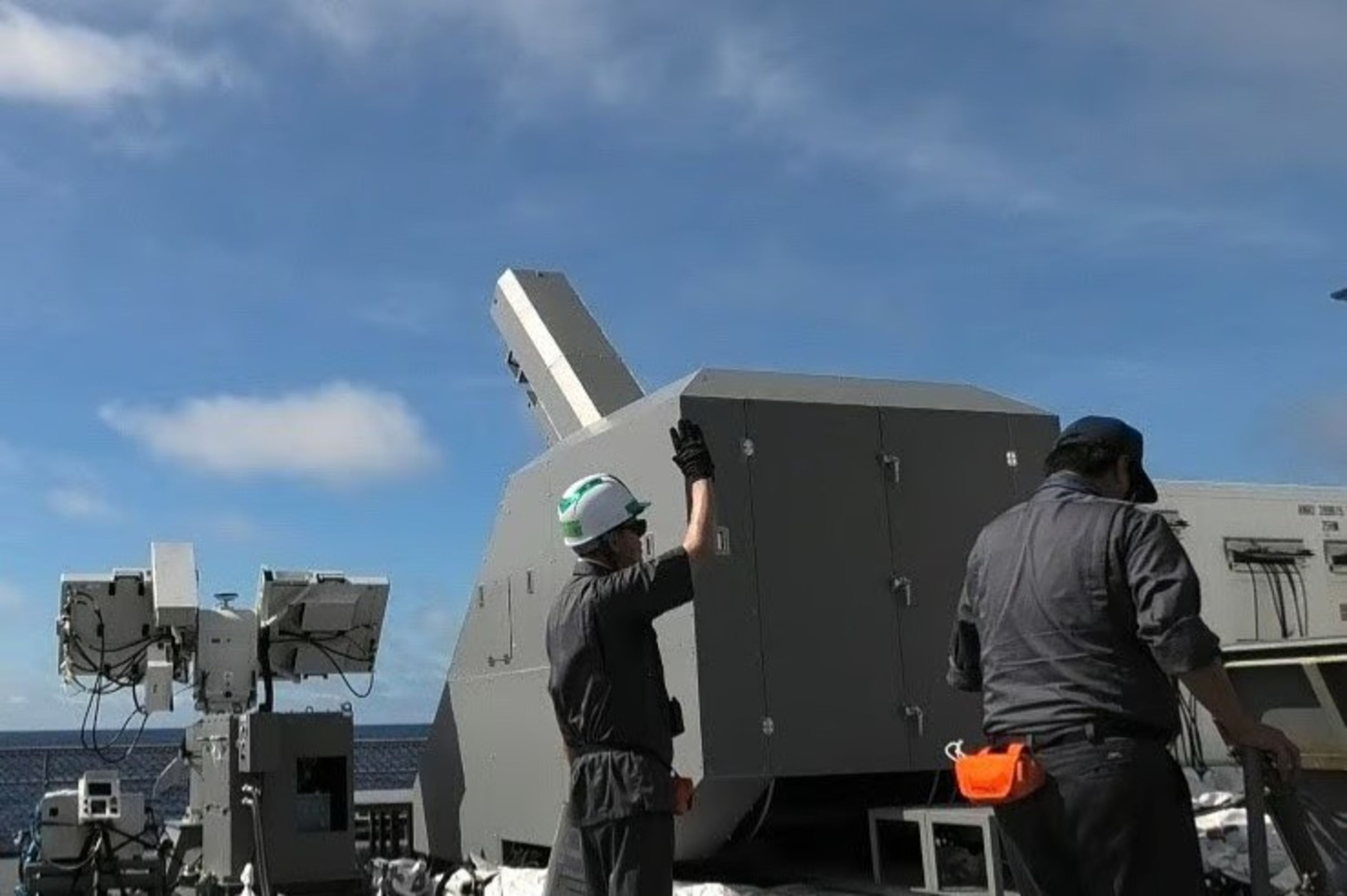 Japonya, denizde elektromanyetik raylı top testlerini başarıyla gerçekleştirdi
