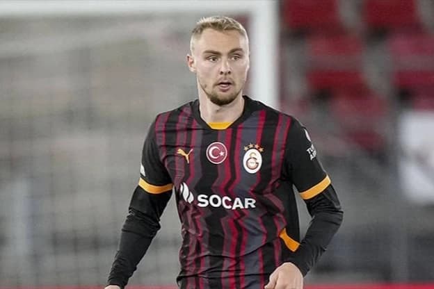 Galatasaray'da savunma ayrılığı
