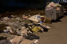 Kartal Belediyesi'nde temizlik işçileri maaşları ödenmediği için iş yavaşlattı