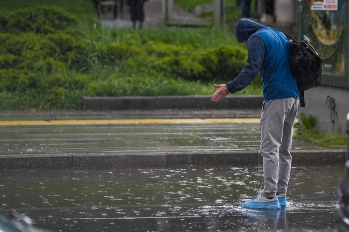 24 il için sağanak, kar ve fırtına uyarısı