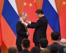 Foreign Policy: Trump'ın “tersine Kissinger” stratejisi neden başarısız oluyor?