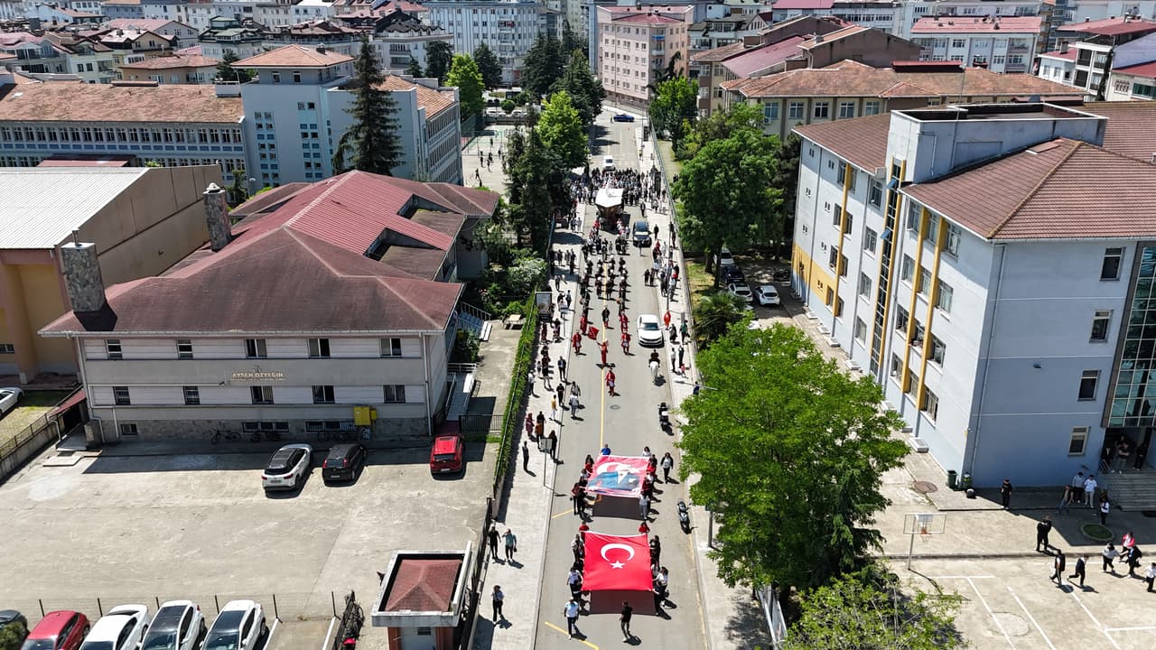 Ordu'da Fatih'in izinde: Gemi karadan yürütülerek fethin yıl dönümü canlandırıldı
