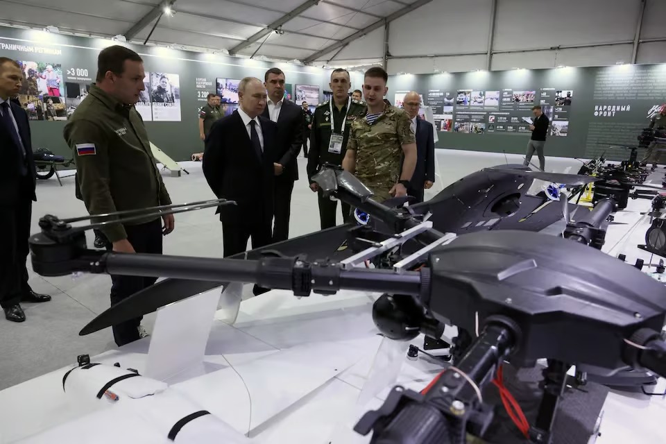 Putin Unfazed by Trump, Plans Further Ukraine Offensive