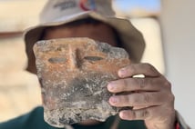 Konya'daki Gökhöyük kazısında 5 bin yıllık 'insan yüzlü' çömlek bulundu