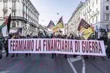 Milano'da binlerce kişi Meloni'ye karşı sokağa çıktı