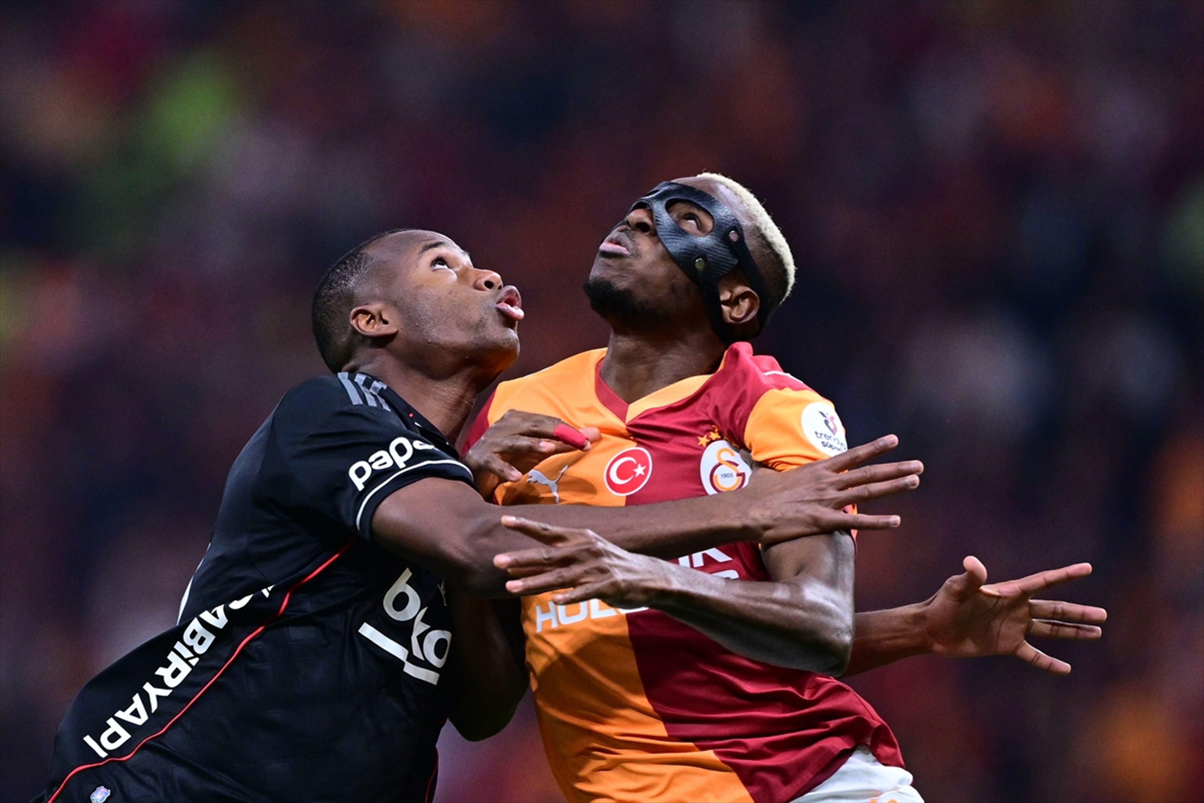 Namağlup lider