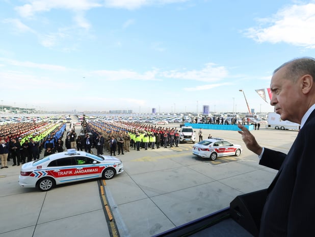 Cumhurbaşkanı Erdoğan: 9 bin 200 aracı sizlerin hizmetine veriyoruz