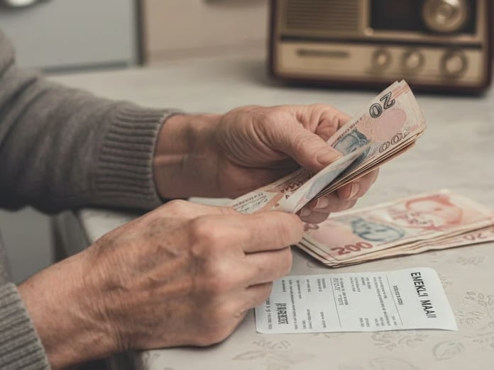 En düşük emekli maaşı 20 bin TL oluyor: Tarih belli oldu 