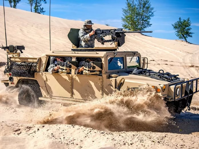 ABD Ordusu'ndan yeni zırhlı Humvee siparişi