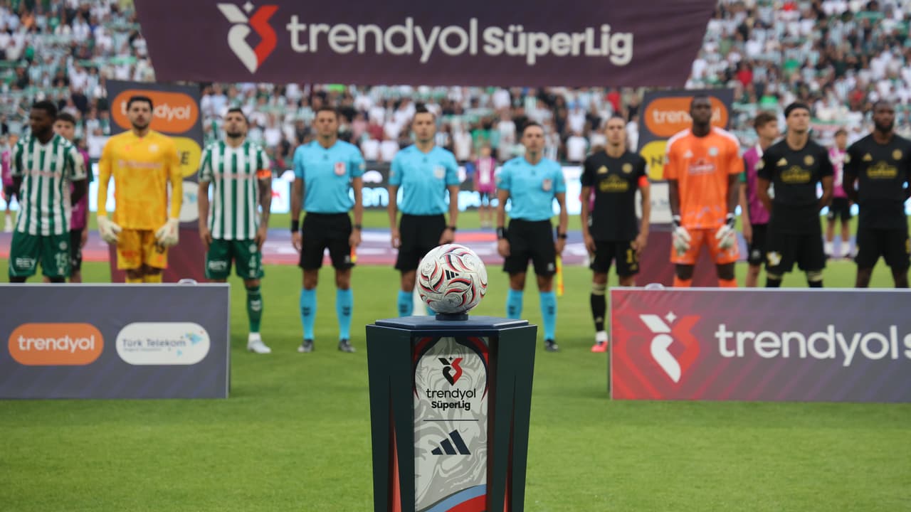 Süper Lig'de 5. ve 6. hafta progrmaı açıklandı: Derbi tarihi kesinleşti