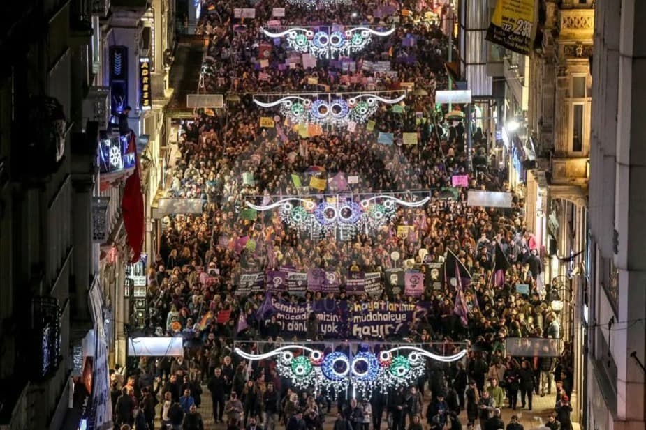 İstanbul Valiliği’nden 8 Mart önlemi: İstiklal’e çıkan tüm sokaklar kapatılacak