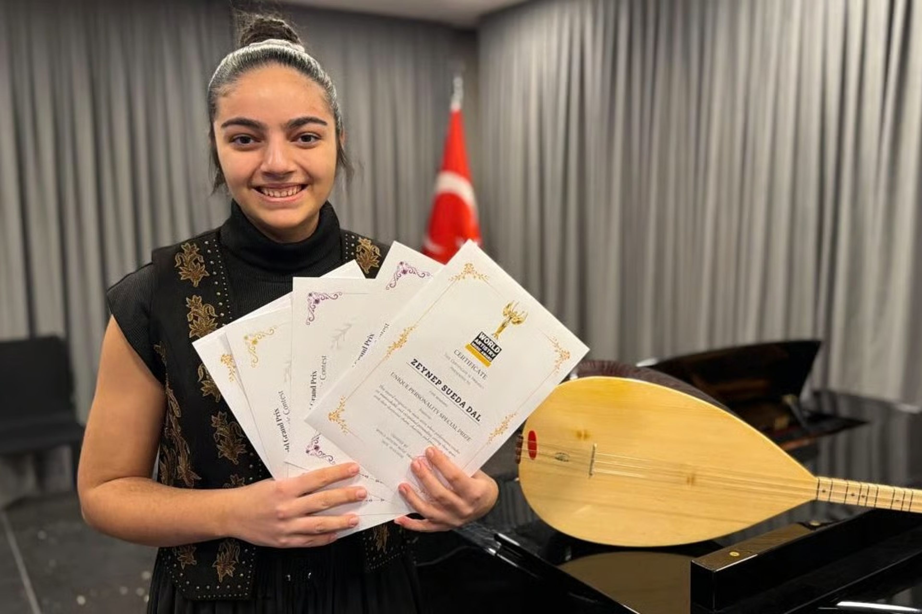 Zeynep'ten uluslararası başarı: 3 yarışmada 9 ödül