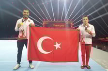 Türk cimnastiği Bulgaristan'da zirvede: Adem Asil ve Ferhat Arıcan'dan altın madalya