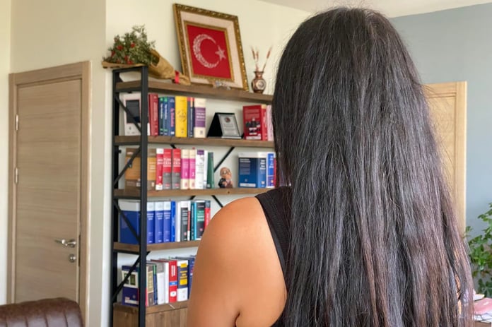 Uyurken cep telefonuna sızıp, 628 bin TL dolandırdılar