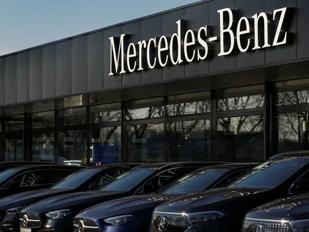 Çin rekabeti ve ABD tarifeleri Mercedes'i vurdu
