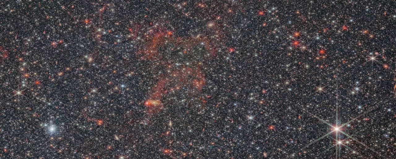 NASA evrenin sırlarını paylaştı: James Webb'den nefes kesen yeni görüntüler