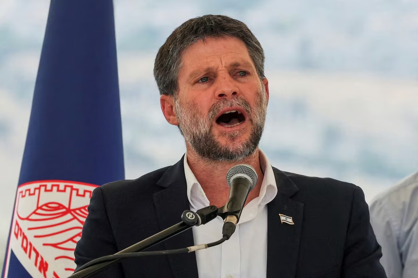 Israeli Minister: "We Will Not Withdraw From Lebanon"
