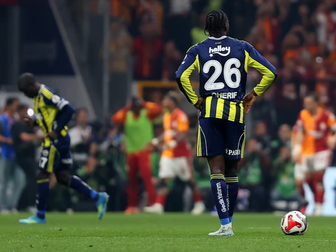 Fenerbahçe zirve mücadelesinde havlu attı
