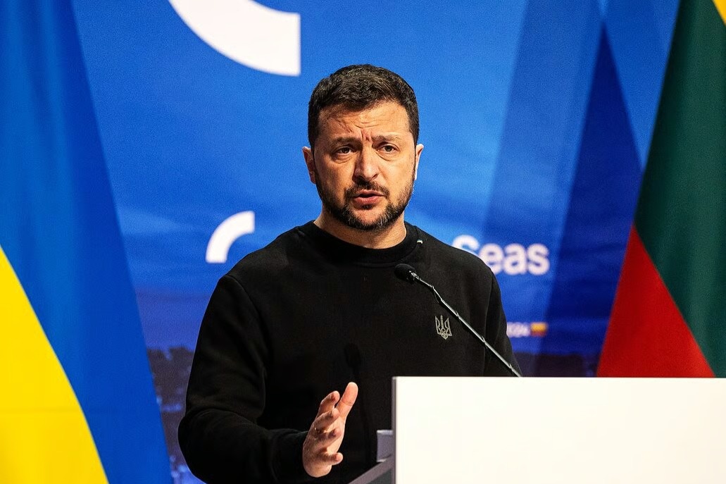 "Putin is Afraid of Trump" Zelensky Warns European Invasion