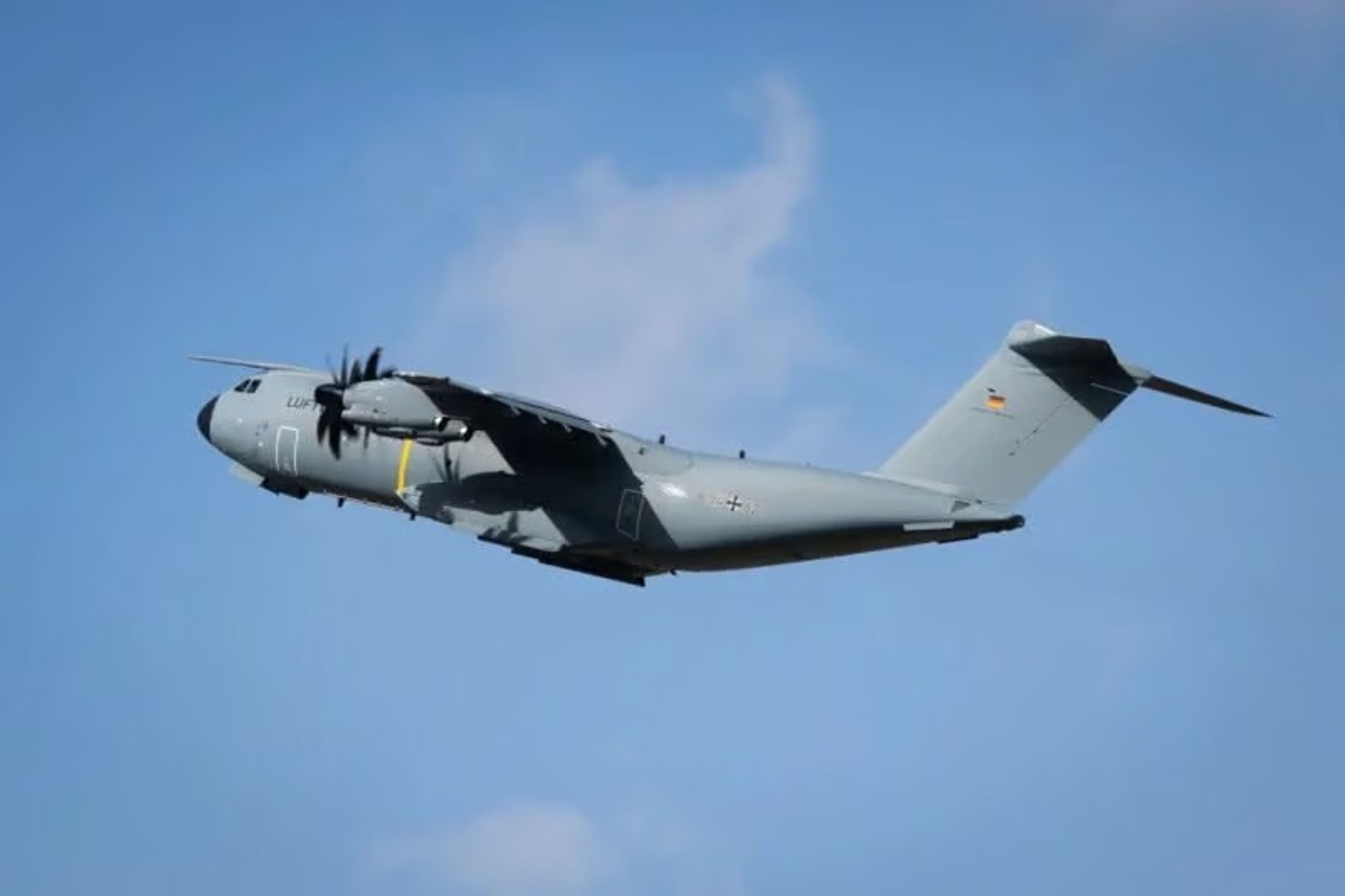 Almanya'dan dev A400M hamlesi: Filo 73 uçağa çıkabilir