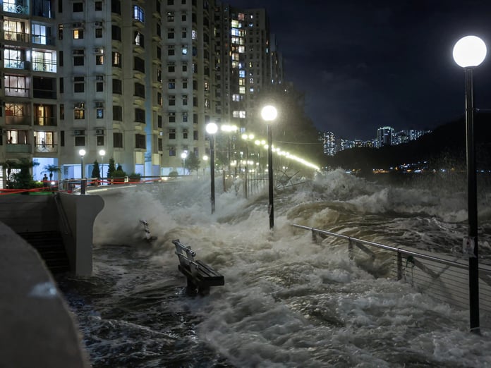 Tayvan’ı süper fırtına vurdu