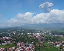 Endonezya'daki Marapi Yanardağ tekrardan faaliyete geçti