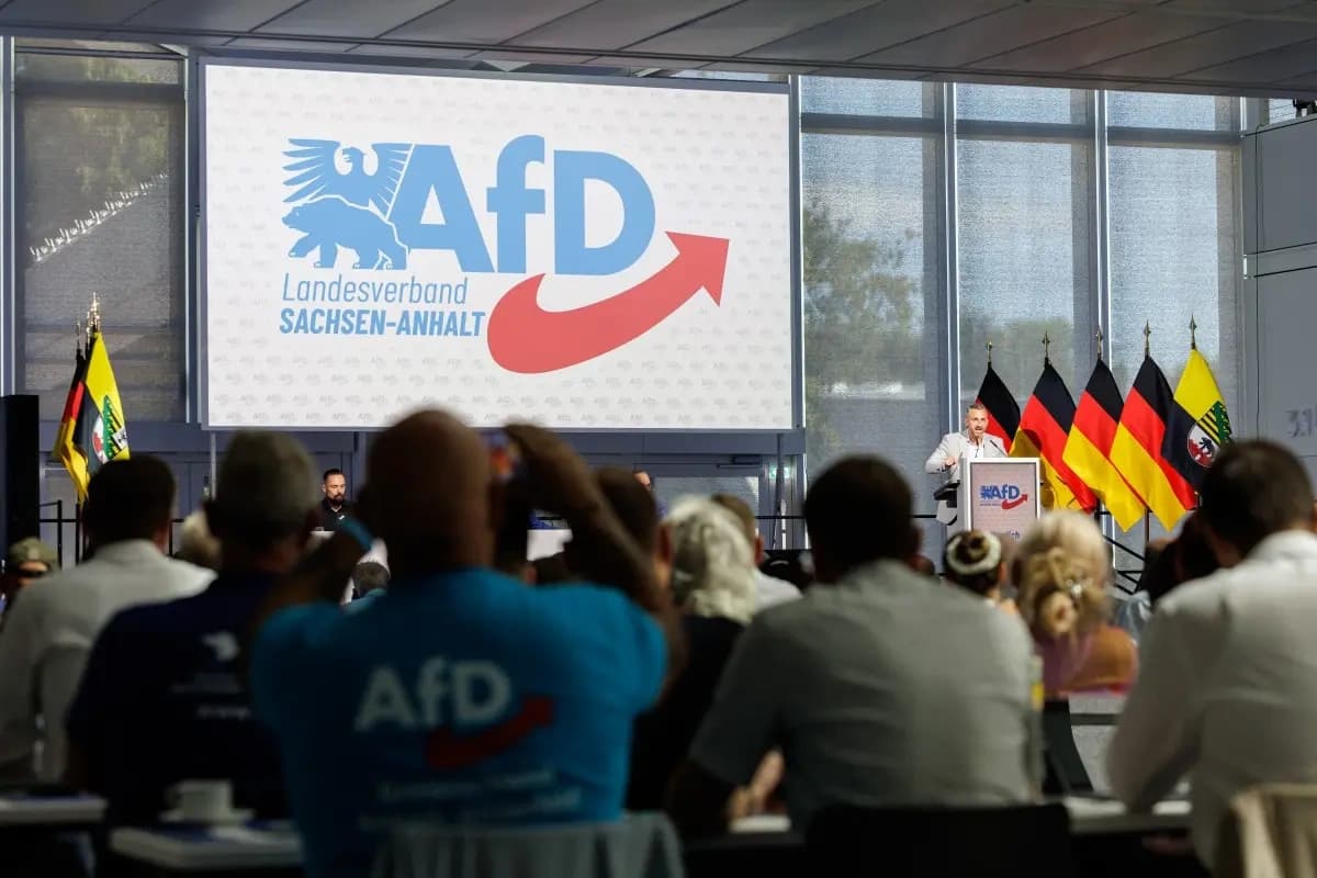 AfD Almanya'nın doğusunda önde