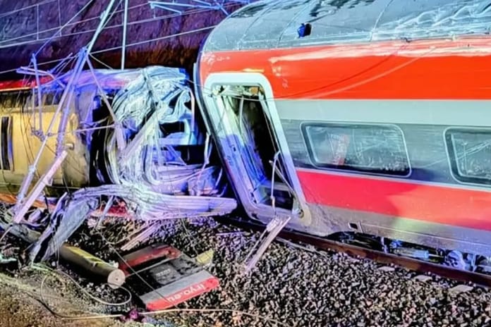 İspanya’da iki tren çarpıştı: Ölü sayısı 39’a yükseldi