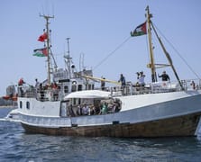 İsrail Gazze'ye yardım taşıyan Hanzala gemisine el koydu